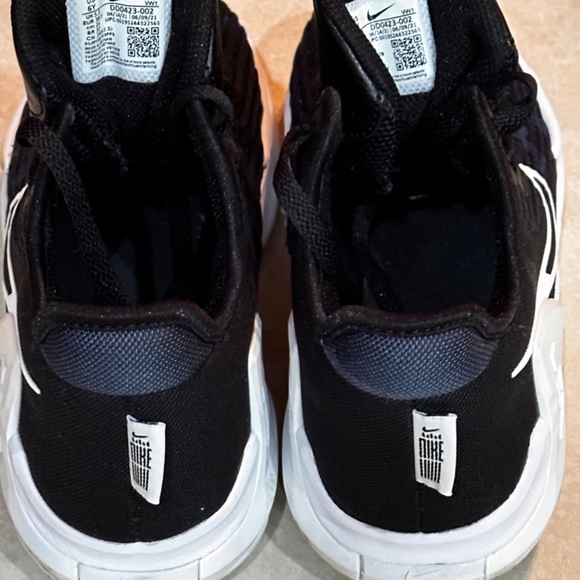 Nike Lebrons Witness 6 - Youth Basketball Sneakers - Picture 4 of 9